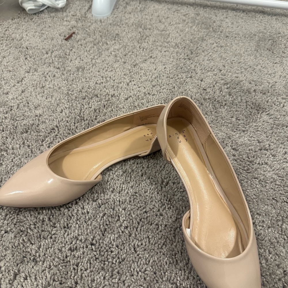 Elegant Nude Women's Flats